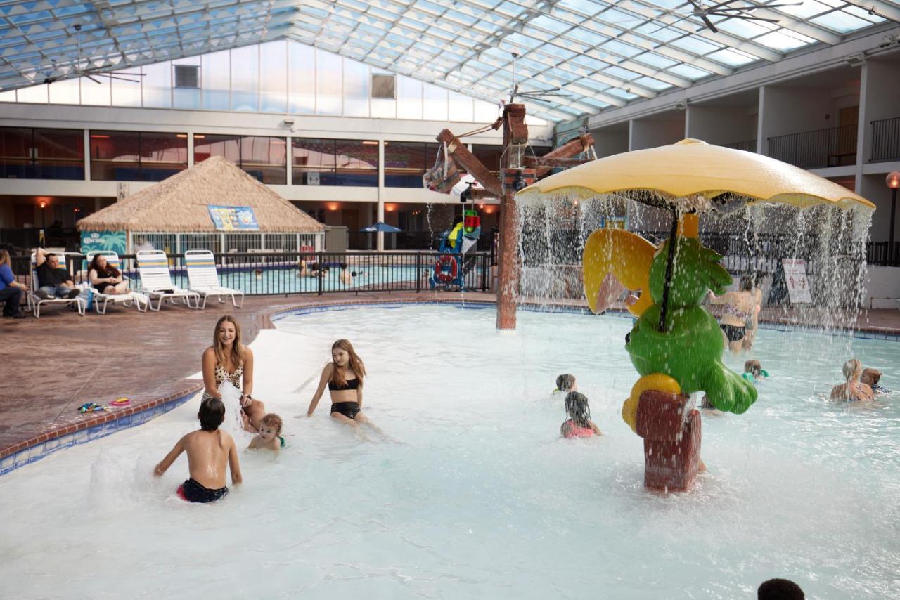 Adventureland Inn Altoona Exteriör bild